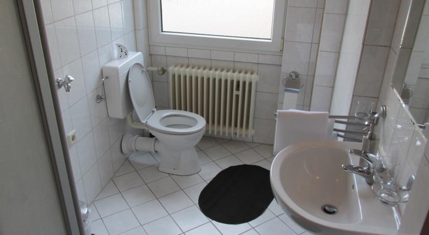 Apartments Mayen Δωμάτιο φωτογραφία